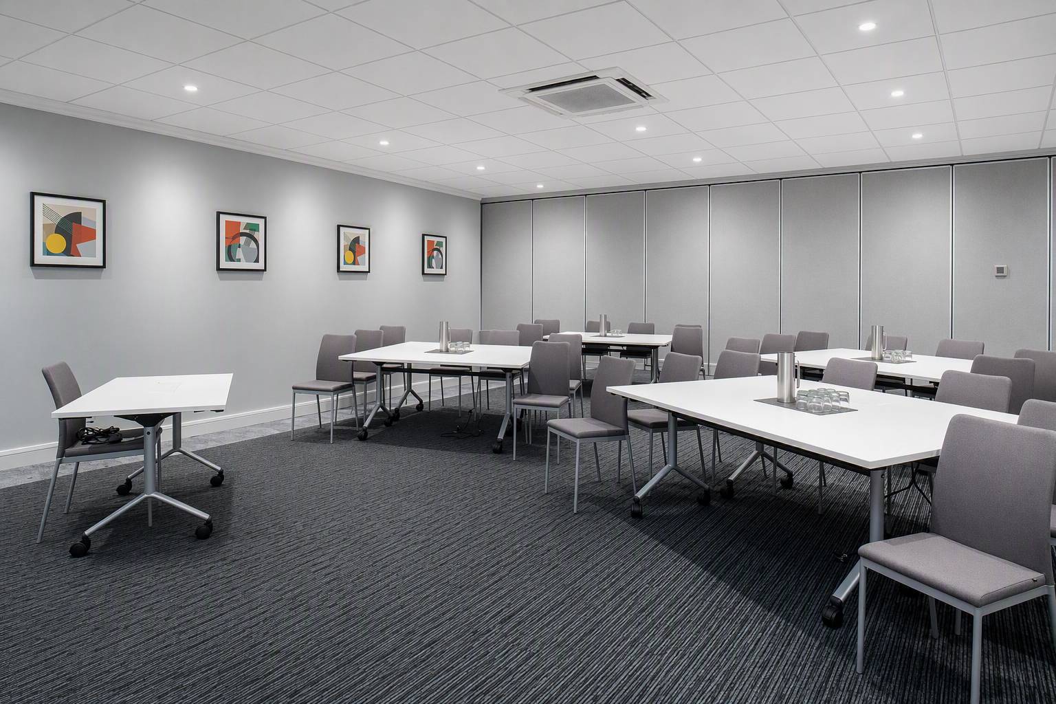 Holiday Inn London - Heathrow M4, JCT.4 — M&E